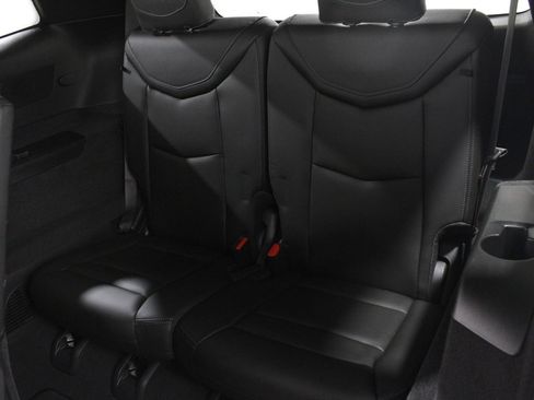 Used 2024 Cadillac XT6 Luxury image 21