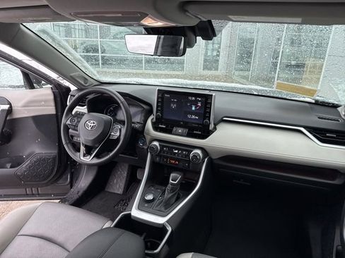 Used 2022 Toyota RAV4 Limited image 32