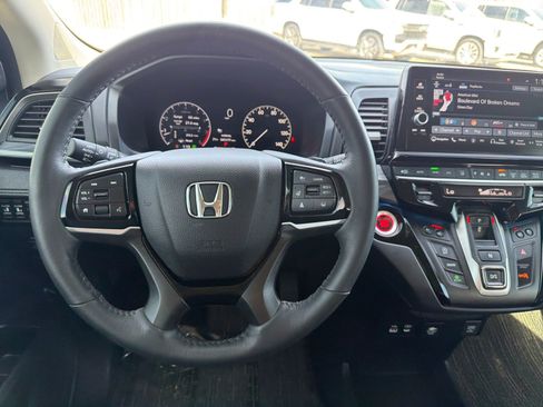 Used 2025 Honda Odyssey Elite image 25