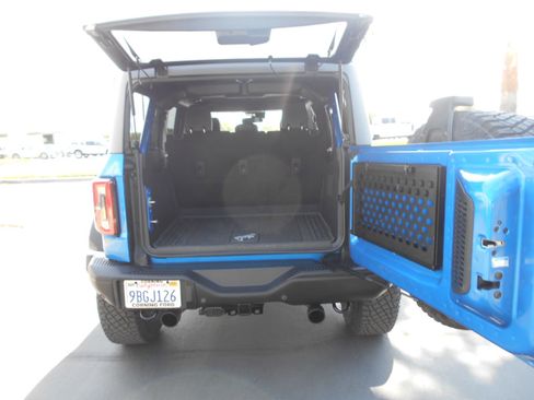 Used 2022 Ford Bronco Badlands image 11