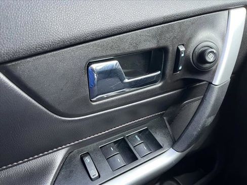 Used 2013 Ford Edge SEL image 18