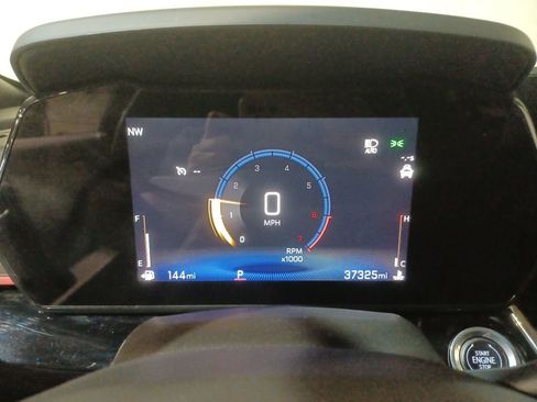 Used 2024 Chevrolet Trax RS w/ Sunroof Package image 10