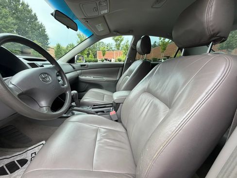 Used 2004 Toyota Camry LE FWD image 13