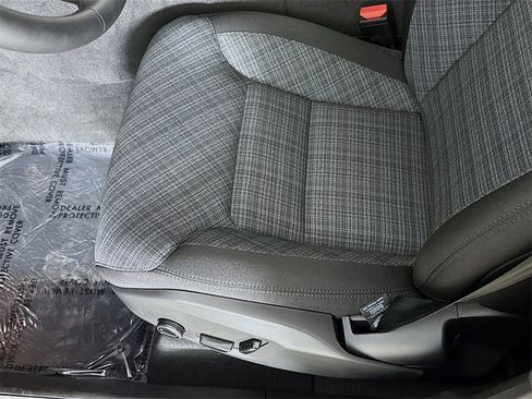 Used 2025 Volvo XC60 B5 Core w/ Protection Package Premier image 19