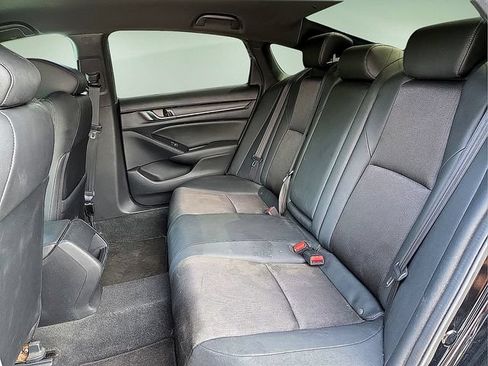 Used 2019 Honda Accord Sport image 12