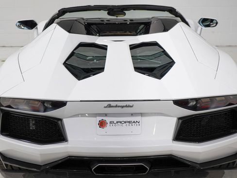 Used 2014 Lamborghini Aventador LP 700-4 image 35