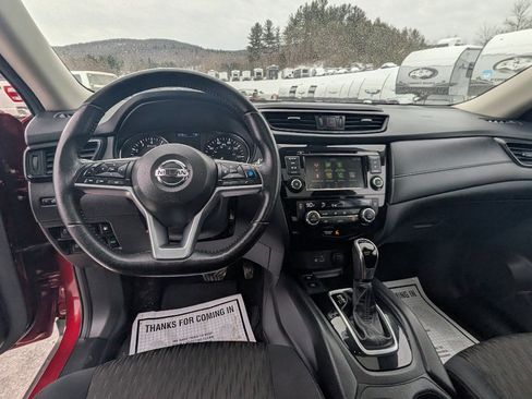 Used 2019 Nissan Rogue SV w/ Sun & Sound Touring Package image 38