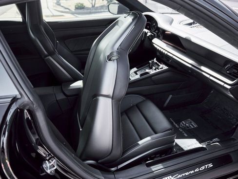 Used 2022 Porsche 911 Carrera 4 GTS w/ Premium Package image 41