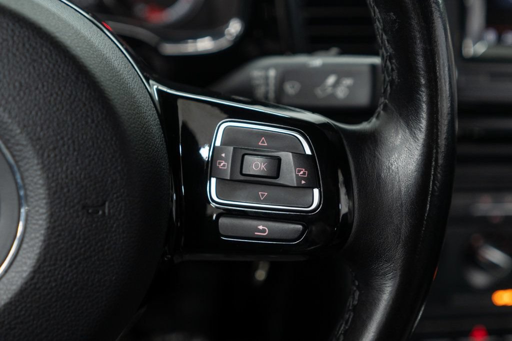 Used 2019 Volkswagen Beetle 2.0T S FWD image 18