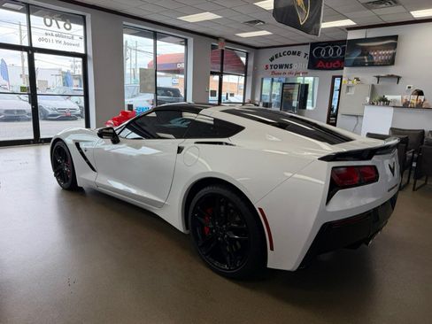 Used 2016 Chevrolet Corvette Stingray Coupe RWD image 17