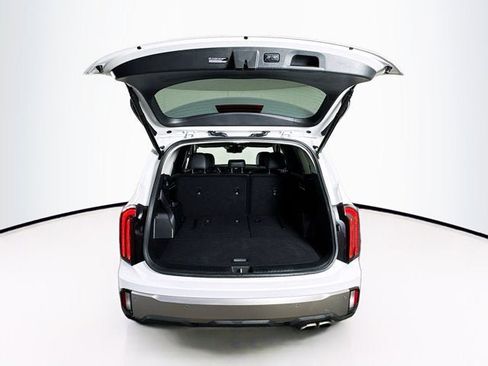 Certified 2025 Kia Telluride EX image 28