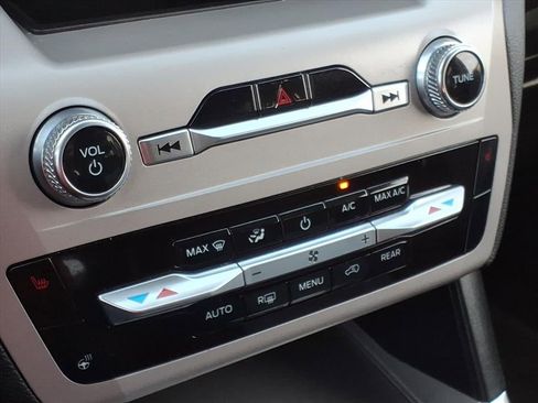 Certified 2023 Ford Explorer XLT w/ Equipment Group 202A image 27