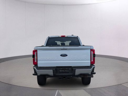 Used 2026 Ford F250 Lariat AWD/4WD image 2