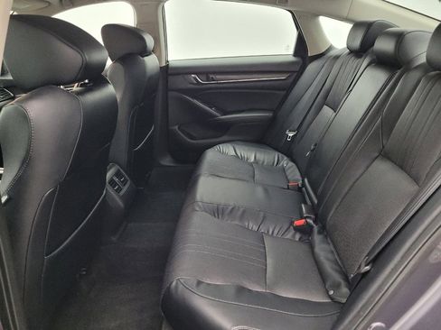 Used 2018 Honda Accord Touring image 18