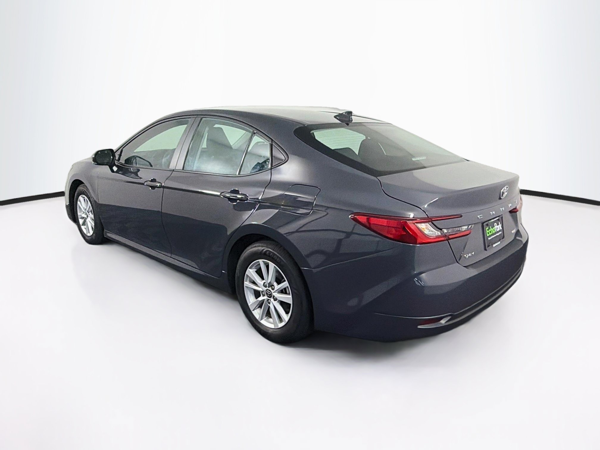 Used 2026 Toyota Camry LE FWD image 5