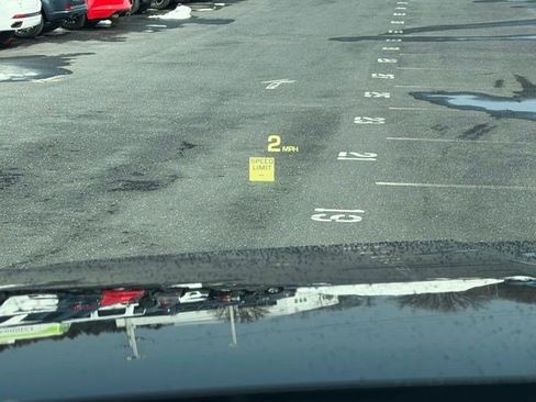 Used 2019 Cadillac Escalade Luxury w/ LPO, Radiant Package image 17