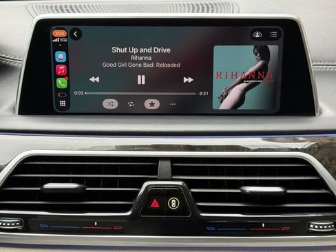 Used 2020 BMW 750i xDrive w/ Executive Package image 51