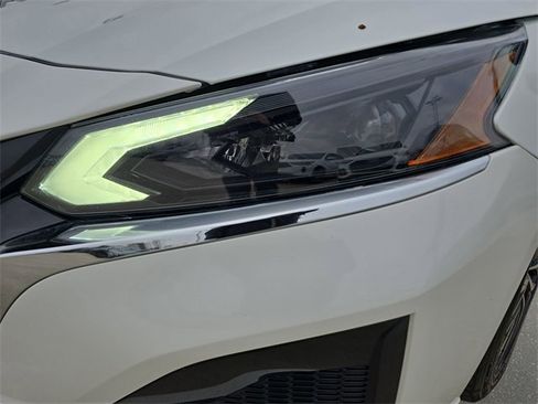 Used 2024 Nissan Altima 2.5 SV image 33