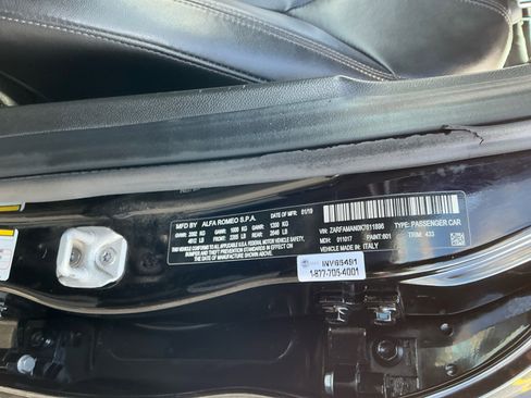 Used 2019 Alfa Romeo Giulia RWD image 17