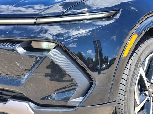 Used 2024 Chevrolet Equinox EV LT FWD image 8
