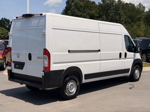 Used 2026 RAM ProMaster 2500 w/ Convenience Group FWD image 12