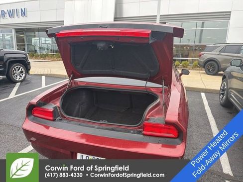 Used 2014 Dodge Challenger R/T image 9