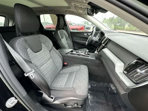 Used 2023 Volvo XC60 B5 Core AWD/4WD image 23