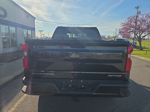 Used 2022 Chevrolet Silverado 1500 ZR2 w/ Technology Package image 4