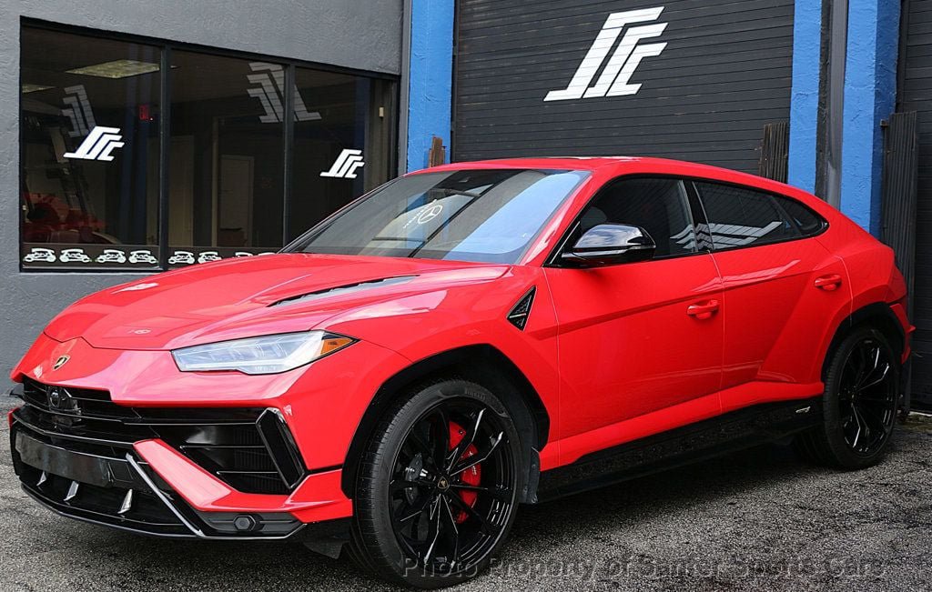 Used 2024 Lamborghini Urus S AWD/4WD image 4