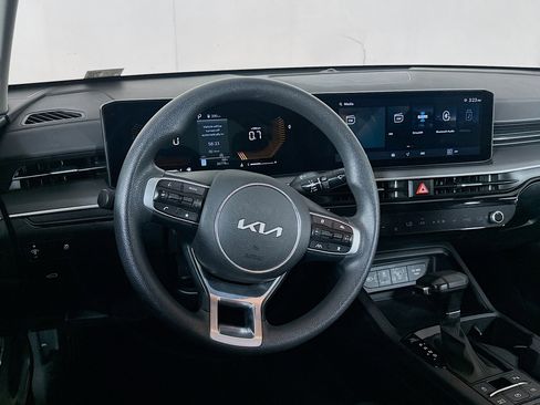 Used 2025 Kia K5 LXS image 18