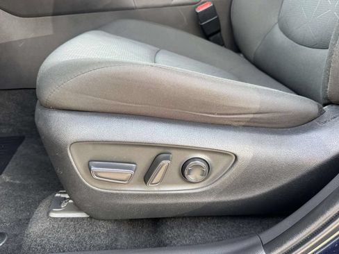 Used 2024 Toyota RAV4 XLE FWD image 19