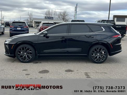 Used 2025 Toyota Crown Signia image 4