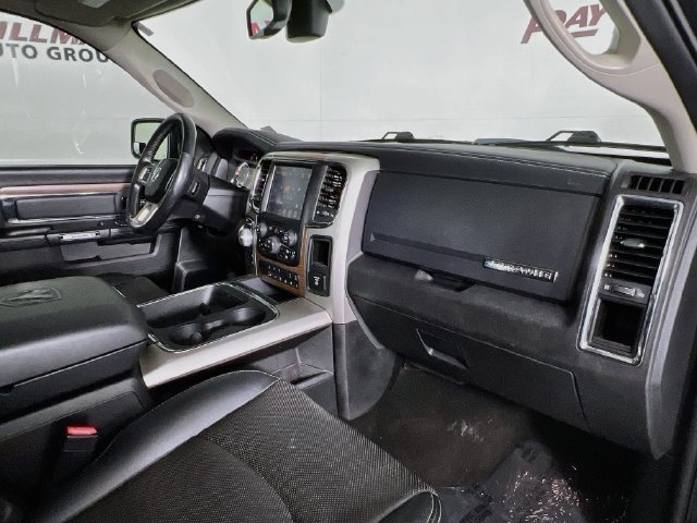 Used 2017 RAM 1500 Laramie w/ Convenience Group AWD/4WD image 40
