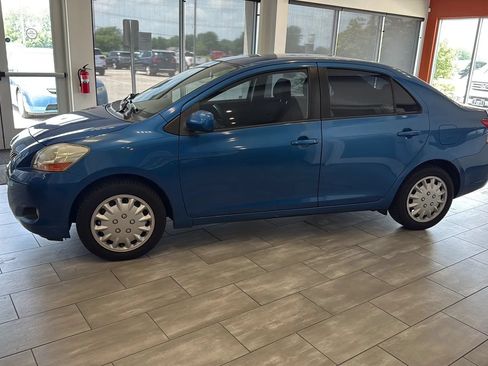Used 2010 Toyota Yaris Sedan FWD image 4