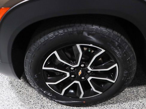 Used 2021 Chevrolet TrailBlazer ACTIV w/ Sun and Liftgate Package image 11