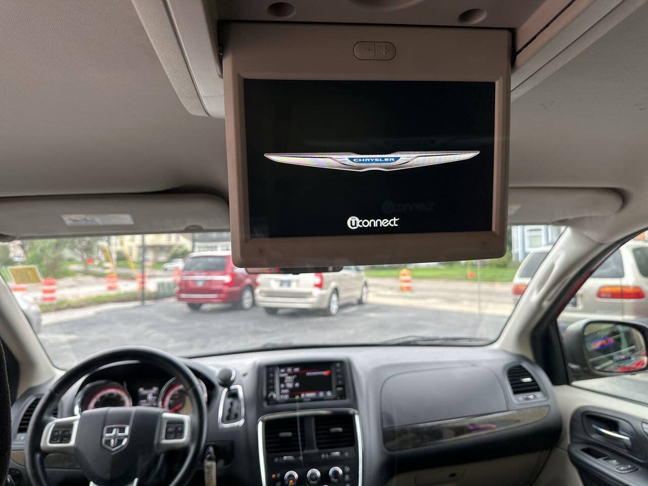 Used 2013 Dodge Grand Caravan SXT w/ Rear Park Assist Pkg FWD image 15
