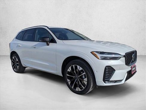 New 2026 Volvo XC60 B5 Plus w/ Climate Package PRO image 7