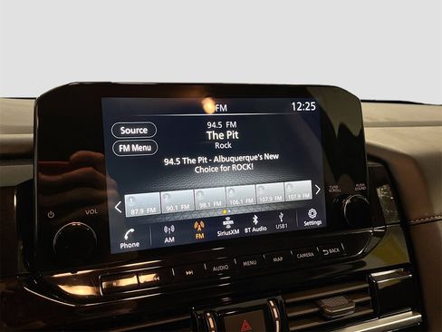 Used 2023 Nissan Pathfinder SL image 15