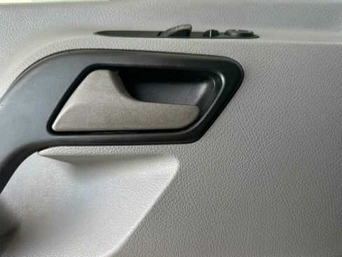 Used 2015 Mercedes-Benz Sprinter 2500 image 11