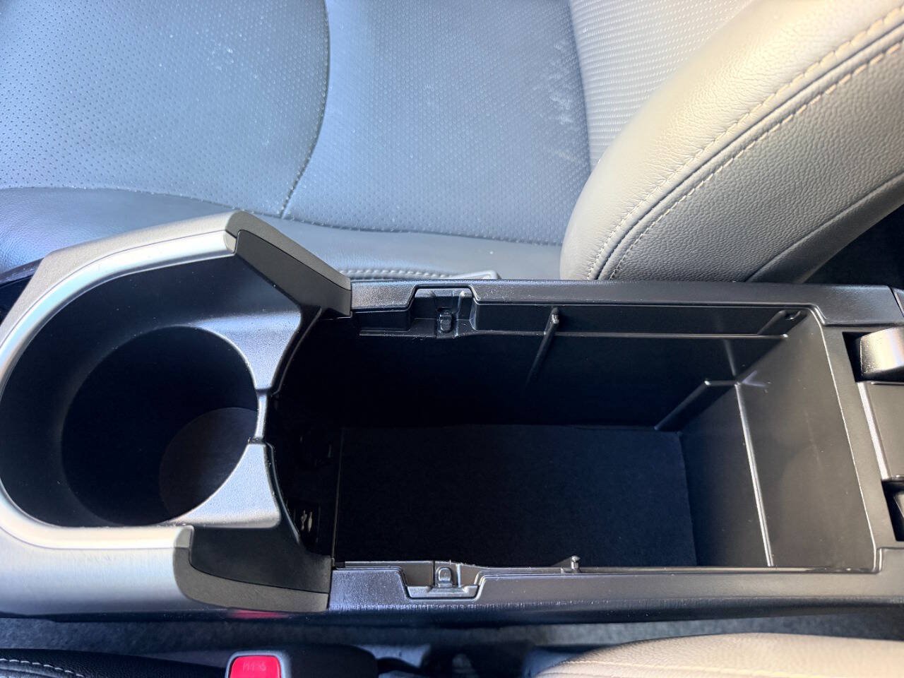 Used 2014 Toyota Prius Two FWD image 43