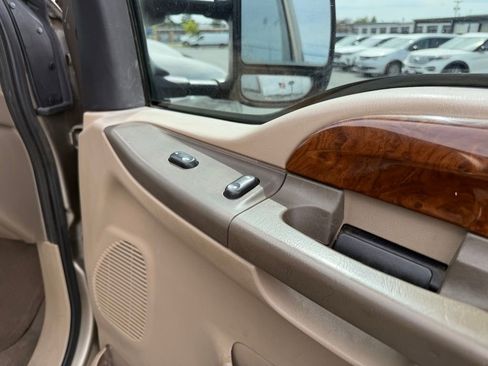 Used 2002 Ford F250 Lariat AWD/4WD image 27