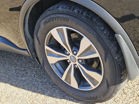 Used 2022 Nissan Murano S image 7