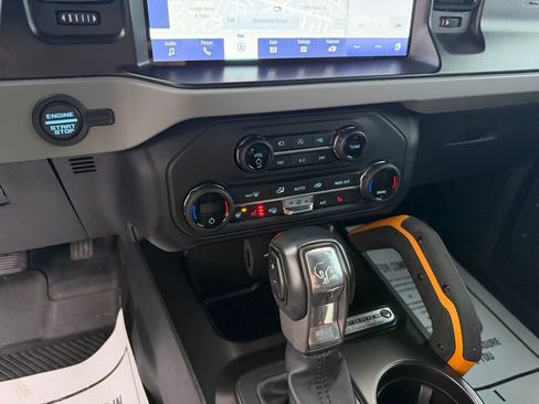 Used 2021 Ford Bronco Badlands image 21