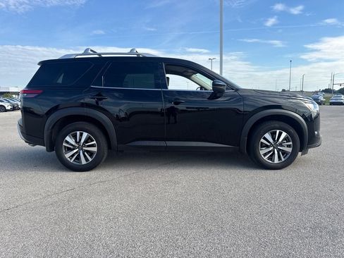 Used 2025 Nissan Pathfinder SL w/ Cargo Package FWD image 7