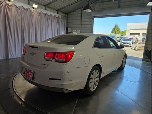 Used 2015 Chevrolet Malibu LT image 10