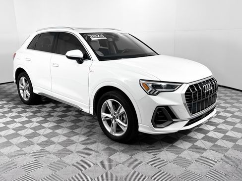 Certified 2024 Audi Q3 2.0T Premium Plus image 1