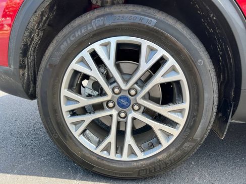 Certified 2022 Ford Escape SEL w/ Technology Package FWD image 19