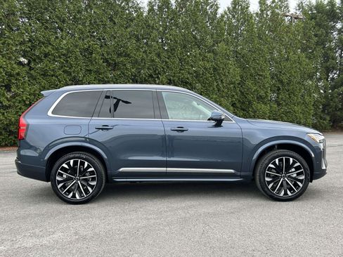 New 2026 Volvo XC90 B5 Ultra image 2