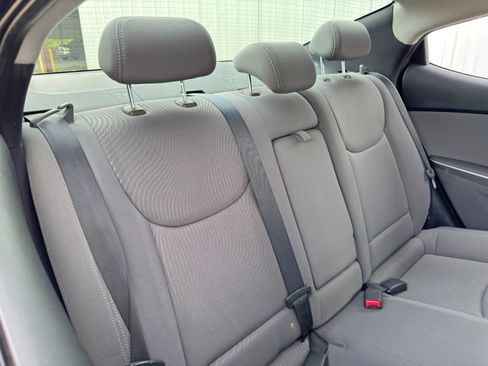 Used 2011 Hyundai Elantra GLS image 28