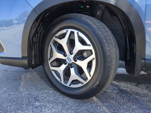 Used 2024 Subaru Forester Premium image 33